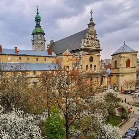 The Heart Of Lviv Appartement Buitenkant foto